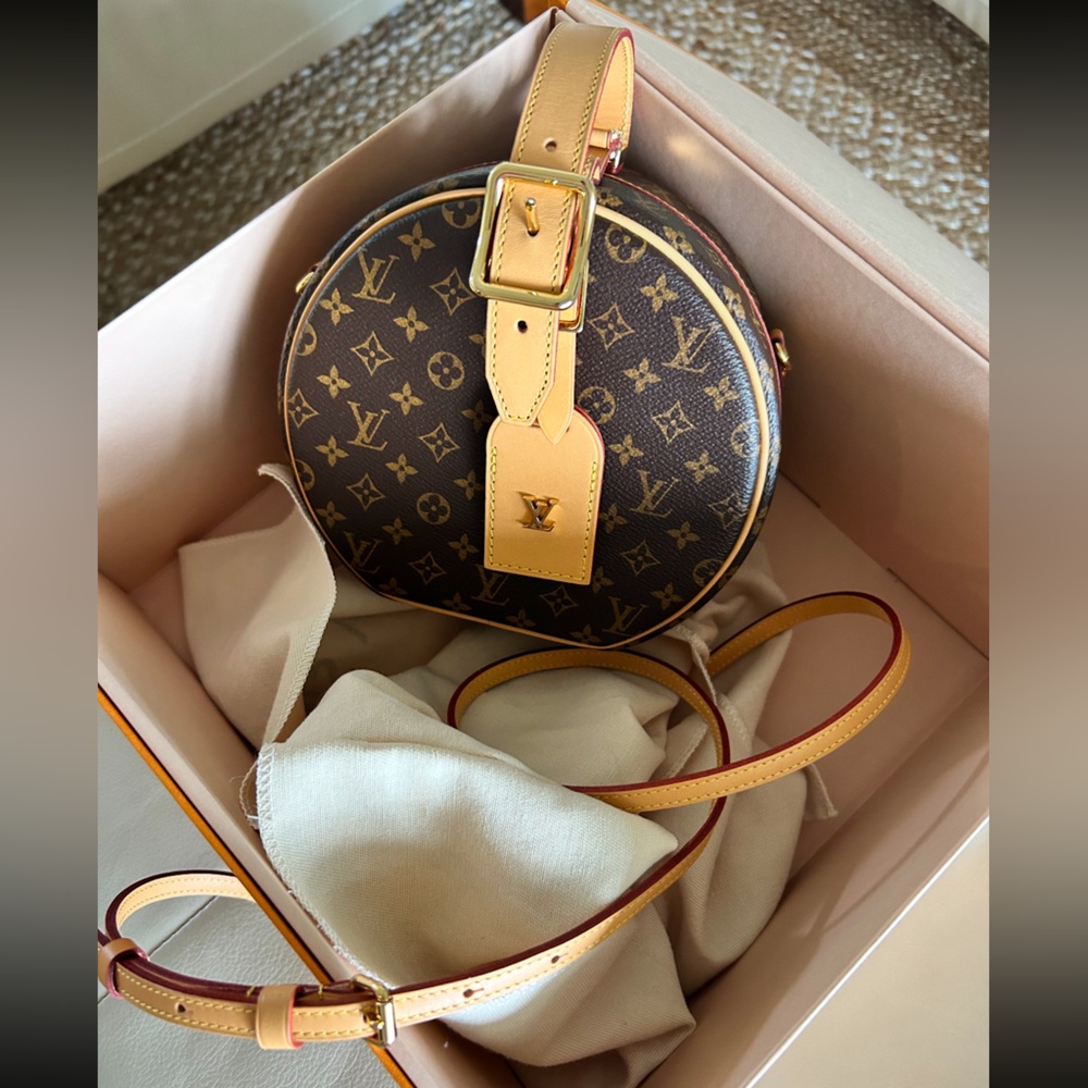Louis Vuitton Petite Boite Chapeau.
